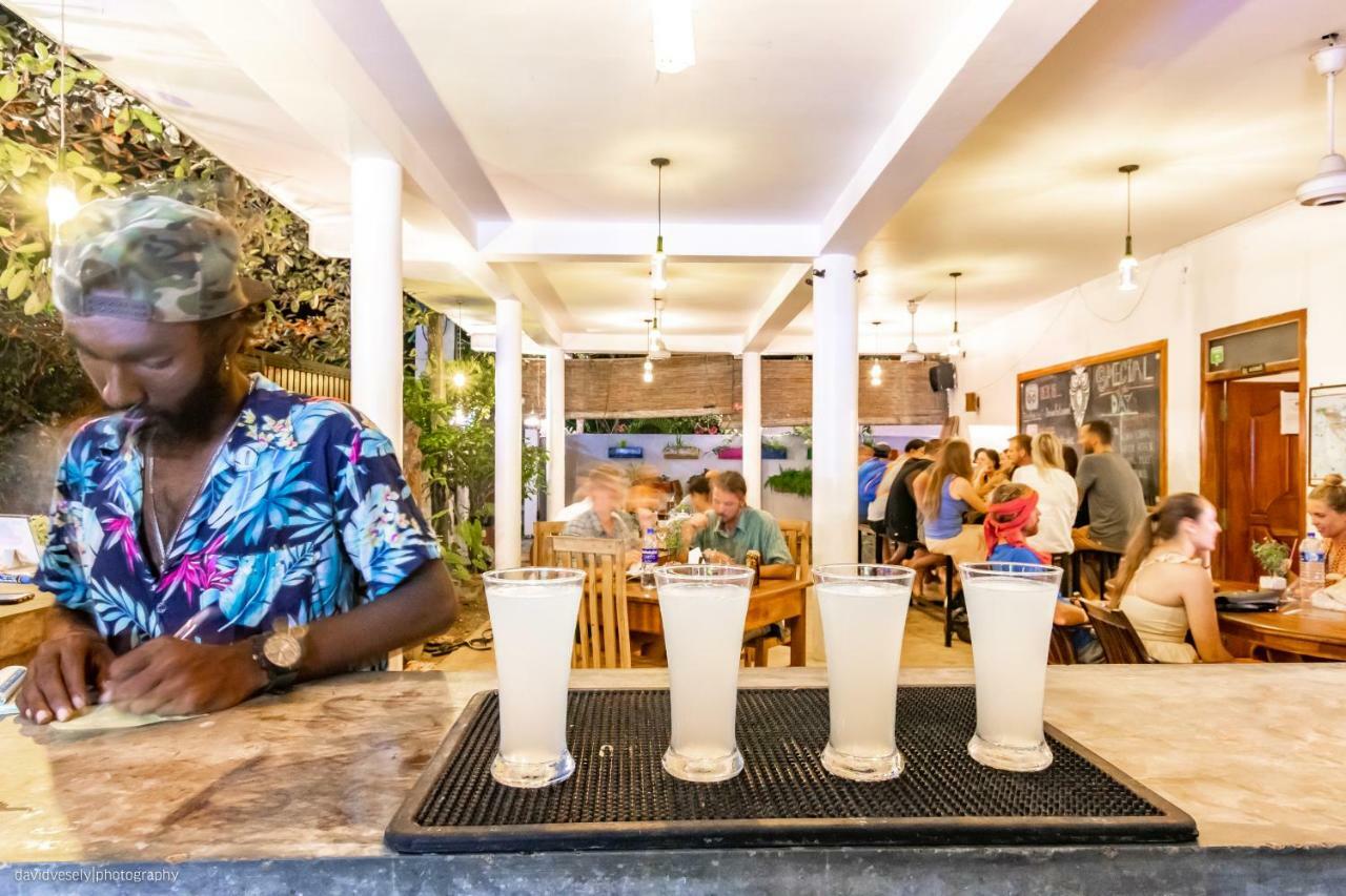 Dorian Guest House And Restaurant Weligama Bagian luar foto